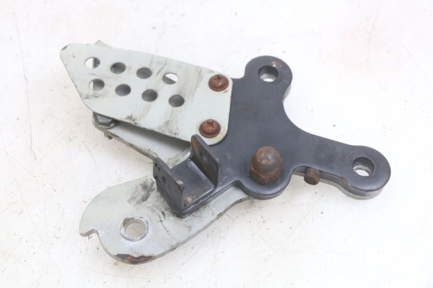 photo de PIASTRA PEDANA ANTERIORE DESTRA YAMASAKI ROADSTER 50 (2013 - 2018)