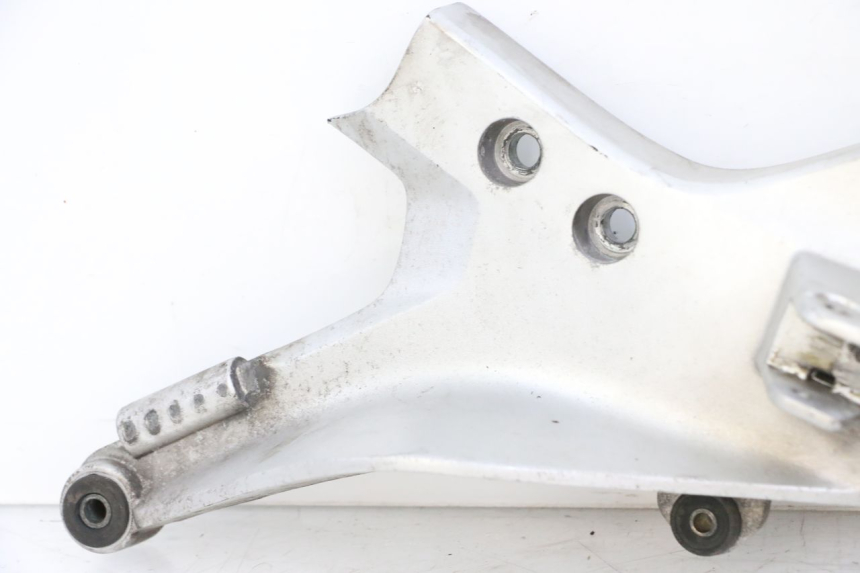 photo de PEDANA ANTERIORE DESTRA SUPPORTO HONDA ST PAN EUROPEAN 1300 (2002 - 2013)