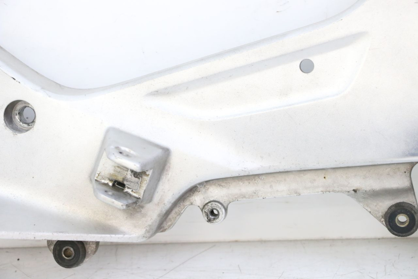 photo de PEDANA ANTERIORE DESTRA SUPPORTO HONDA ST PAN EUROPEAN 1300 (2002 - 2013)
