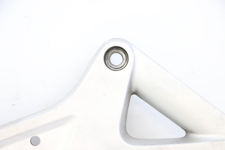 photo de PEDANA ANTERIORE DESTRA SUPPORTO HONDA ST PAN EUROPEAN 1300 (2002 - 2013)