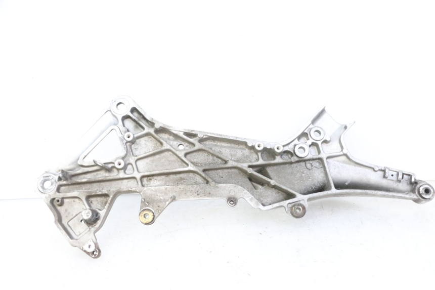 photo de PEDANA ANTERIORE DESTRA SUPPORTO HONDA ST PAN EUROPEAN 1300 (2002 - 2013)