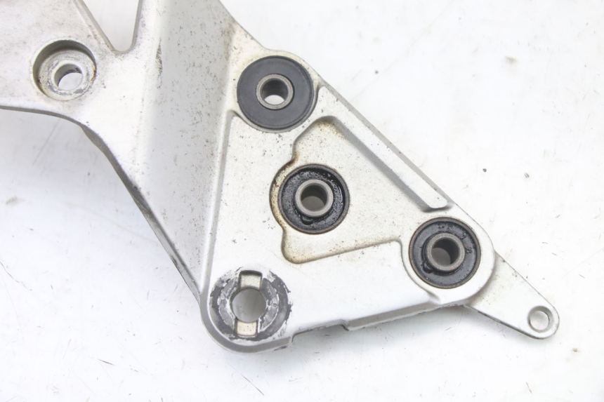 photo de PEDANA ANTERIORE DESTRA SUPPORTO SUZUKI GSX F GSXF 650 (2007 - 2015)