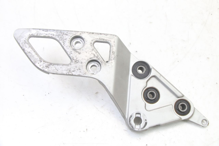 photo de PEDANA ANTERIORE DESTRA SUPPORTO SUZUKI GSX F GSXF 650 (2007 - 2015)