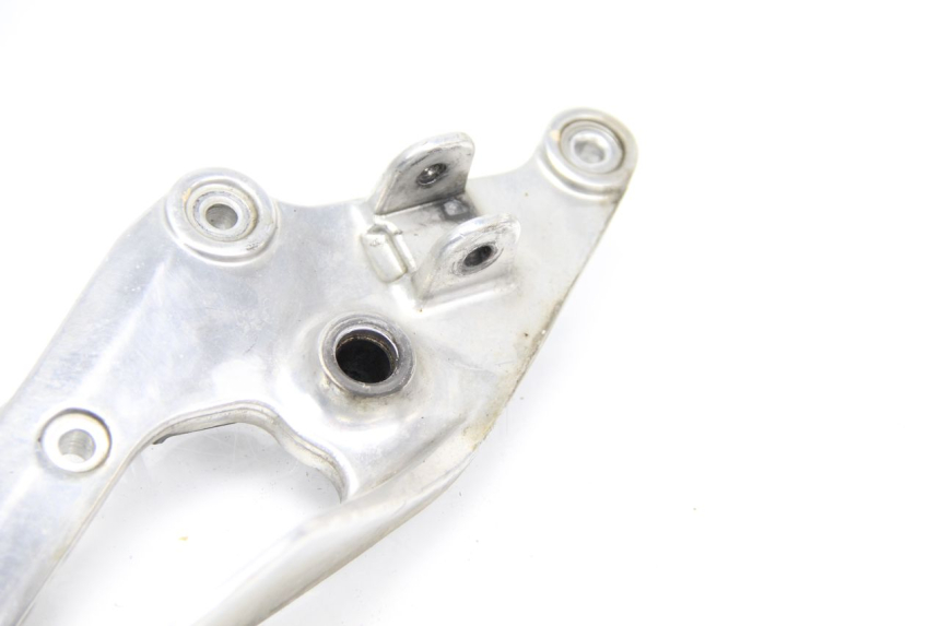 photo de Piastra poggiapiedi anteriore destro YAMAHA TDM ABS 900 (2002 - 2014)