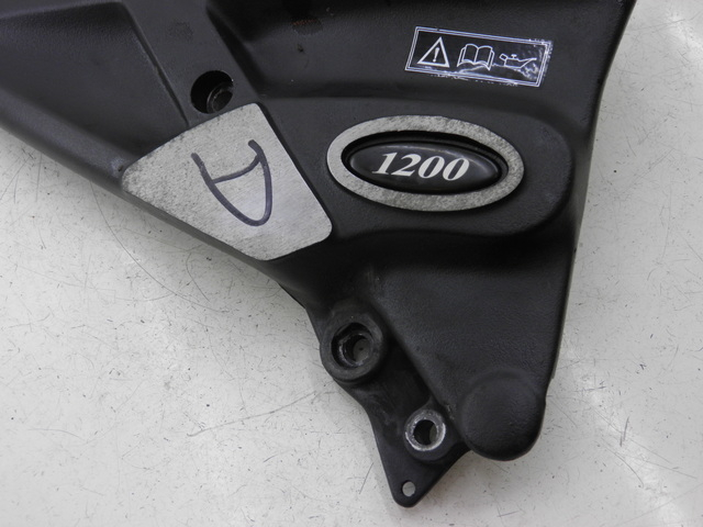 photo de PIASTRA PEDANA ANTERIORE DESTRA TRIUMPH TROPHY 1200 (1996 - 2003)