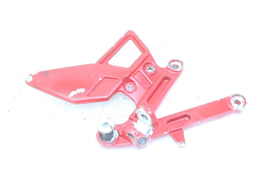 photo de PEDANA ANTERIORE DESTRA SUPPORTO YAMAHA TZR 50 (2008 - 2016)