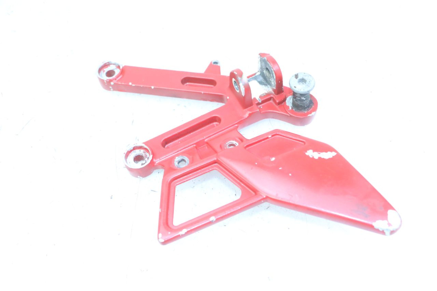 photo de PEDANA ANTERIORE DESTRA SUPPORTO YAMAHA TZR 50 (2008 - 2016)