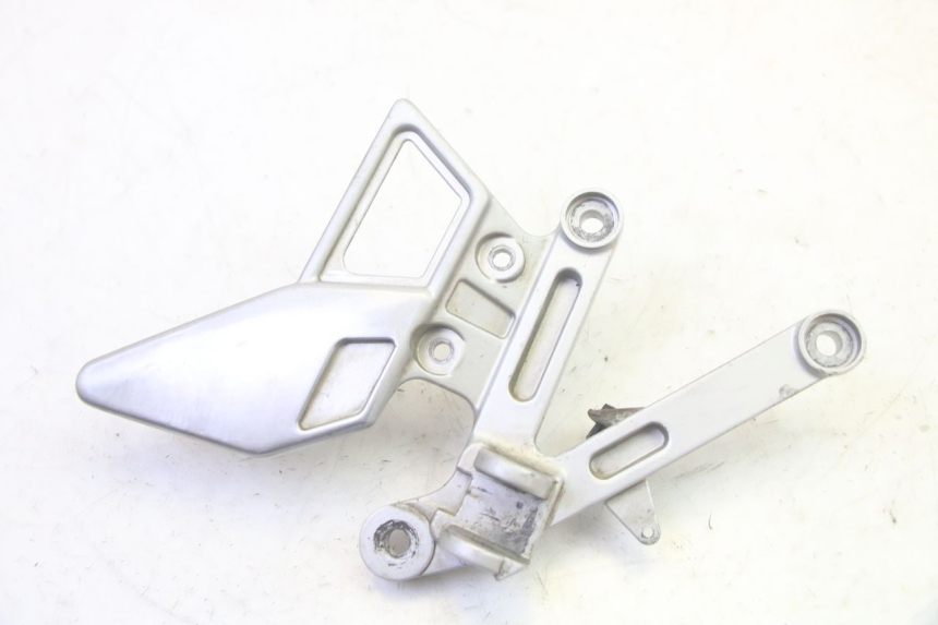 photo de PEDANA ANTERIORE DESTRA SUPPORTO YAMAHA TZR 50 (2008 - 2016) - Vista principale