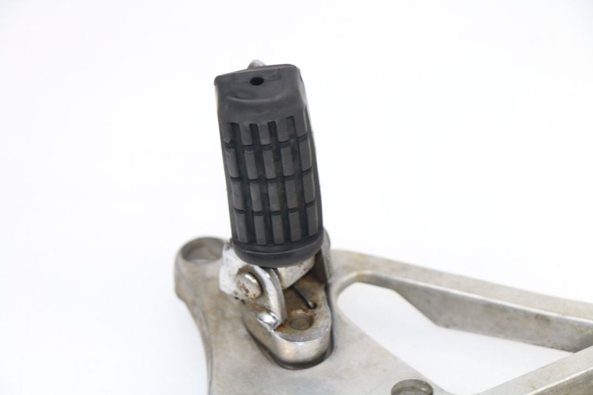 photo de PIASTRA PEDANA ANTERIORE DESTRA HONDA VF 1000 (1984 - 1988)