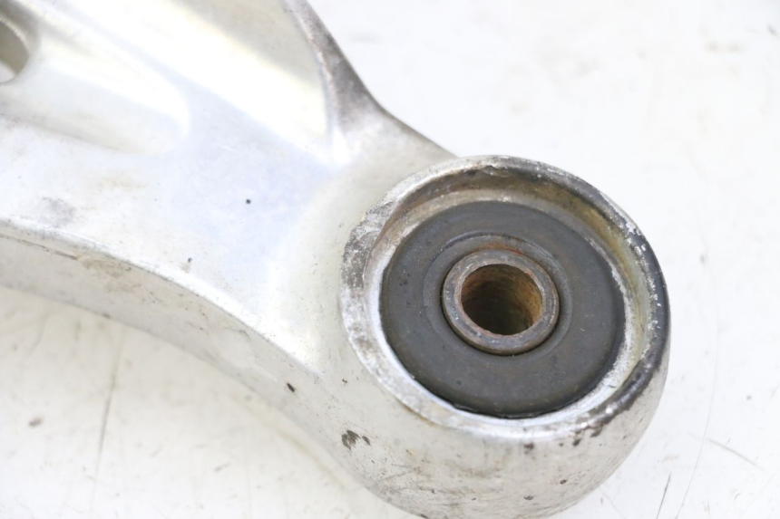 photo de PIASTRA PEDANA ANTERIORE DESTRA YAMAHA XJN DIVERSION 600 (2000 - 2003)