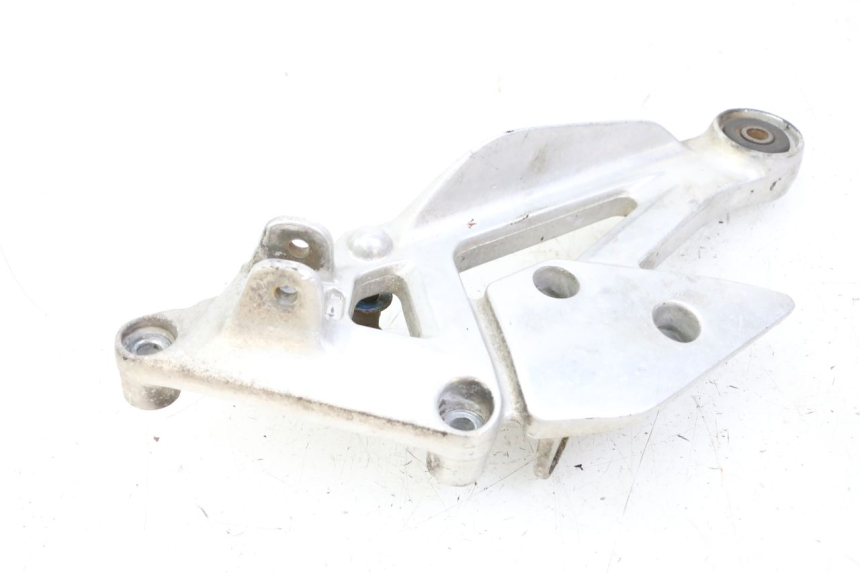 photo de PIASTRA PEDANA ANTERIORE DESTRA YAMAHA XJN DIVERSION 600 (2000 - 2003)