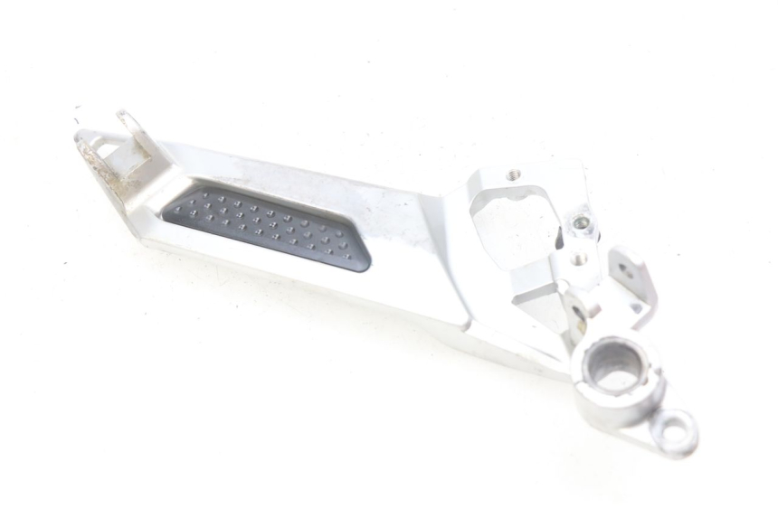 photo de PIASTRA PEDANA ANTERIORE DESTRA YAMAHA FJR ABS 1300 (2006 - 2012)