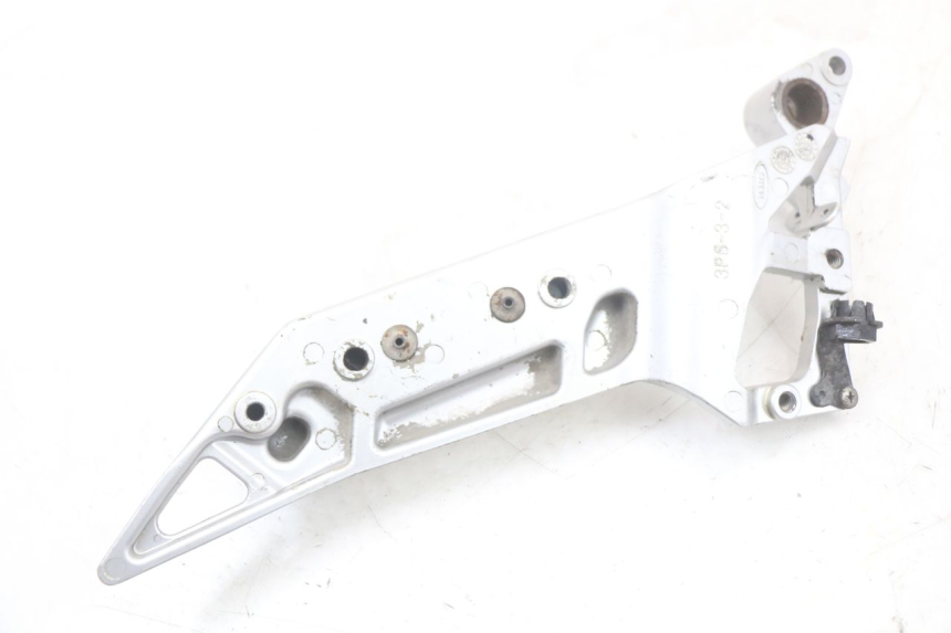 photo de PIASTRA PEDANA ANTERIORE DESTRA YAMAHA FJR ABS 1300 (2006 - 2012)