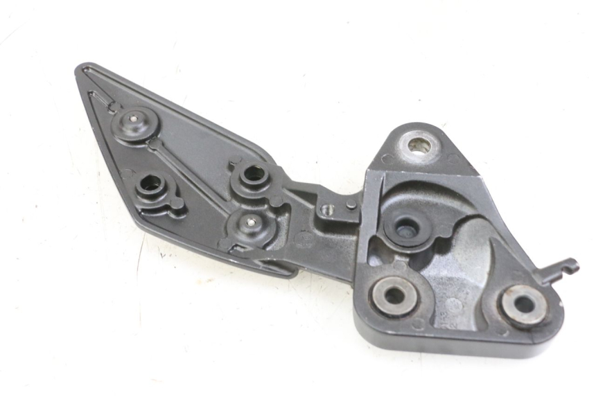 photo de PEDANA ANTERIORE DESTRA SUPPORTO YAMAHA FZ1 FAZER 1000 (2007 - 2009)