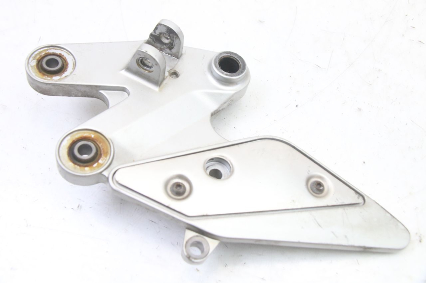 photo de PEDANA ANTERIORE DESTRA SUPPORTO YAMAHA FZ6 FAZER S2 600 (2007 - 2011)