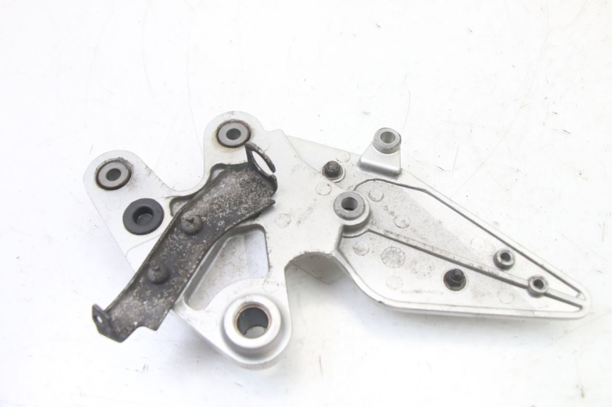 photo de PEDANA ANTERIORE DESTRA SUPPORTO YAMAHA FZ6 FAZER S2 600 (2007 - 2011)