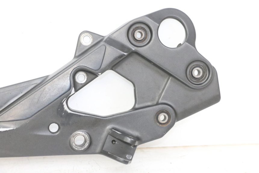 photo de PEDANA ANTERIORE DESTRA SUPPORTO YAMAHA XJ6 ABS 600 (2008 - 2016)