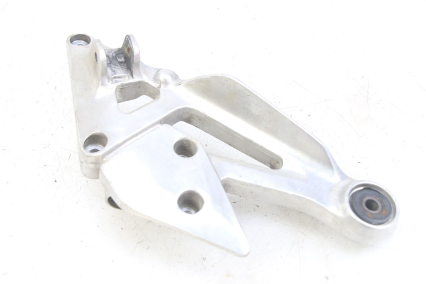 photo de PIASTRA PEDANA ANTERIORE DESTRA YAMAHA XJN DIVERSION 600 (2000 - 2003)
