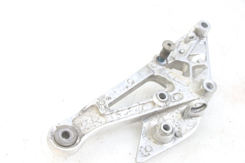 photo de PIASTRA PEDANA ANTERIORE DESTRA YAMAHA XJN DIVERSION 600 (2000 - 2003)