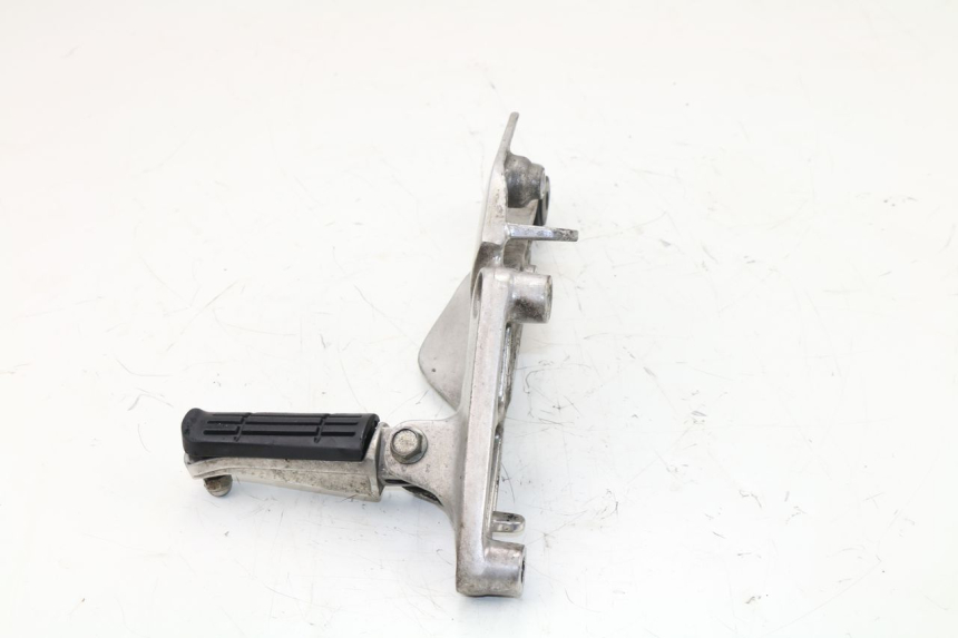 photo de PIASTRA PEDANA ANTERIORE DESTRA YAMAHA XJN DIVERSION 600 (2000 - 2003)