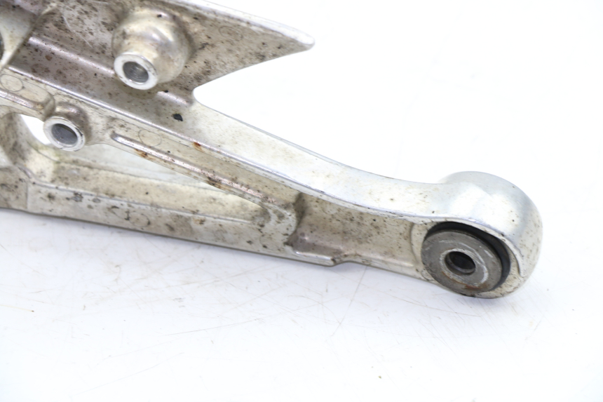 photo de PIASTRA PEDANA ANTERIORE DESTRA YAMAHA XJS DIVERSION 600 (2000 - 2003)