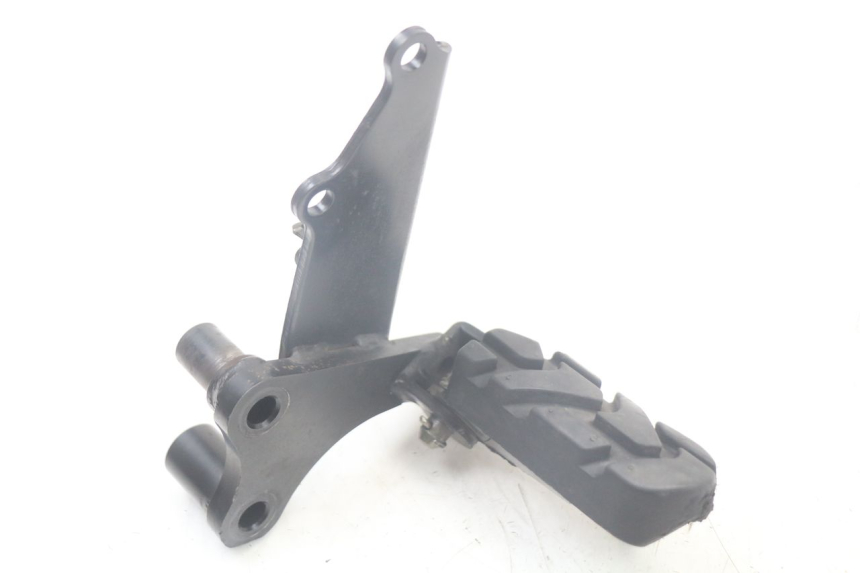 photo de PIASTRA DI SUPPORTO PEDALE ANTERIORE DESTRO YAMAHA XT X 660 (2004 - 2016)