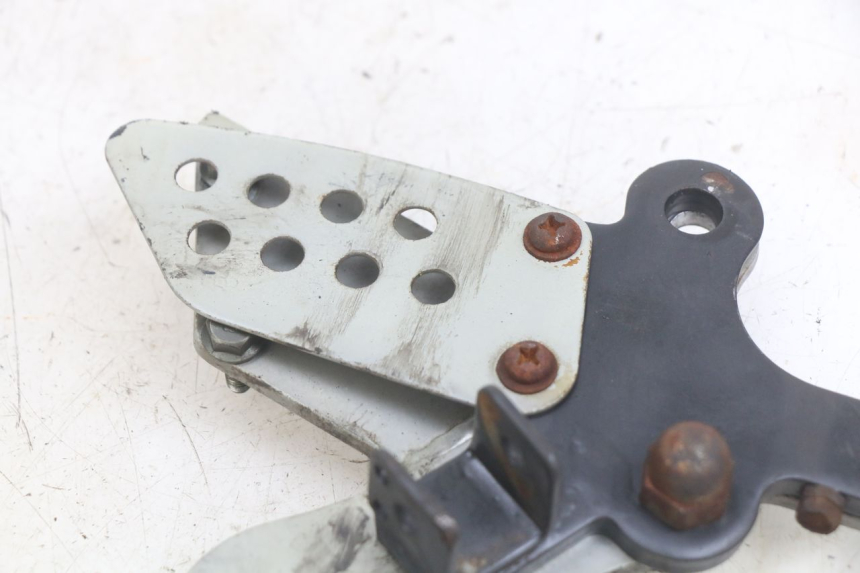 photo de PIASTRA PEDANA ANTERIORE DESTRA YAMASAKI ROADSTER 50 (2013 - 2018)