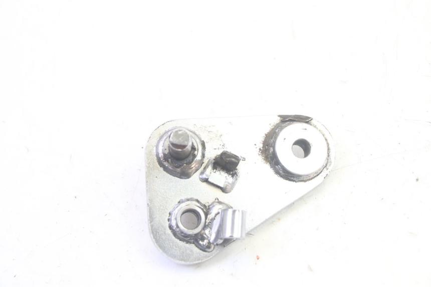 photo de PEDANA ANTERIORE DESTRA SUPPORTO KYMCO ZING 125 (1997 - 2003) - Zoom sullo stato d'uso