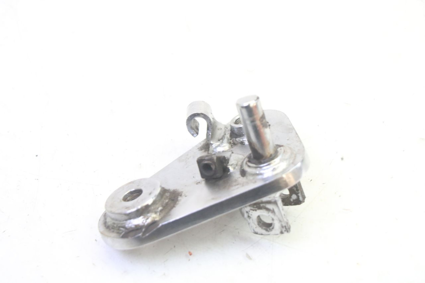 photo de PEDANA ANTERIORE DESTRA SUPPORTO KYMCO ZING 125 (1997 - 2003) - Altra angolazione