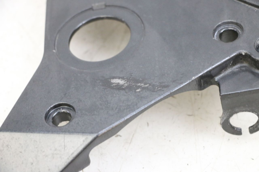 photo de PEDANA ANTERIORE DESTRA SUPPORTO KAWASAKI ZR 7 750 (1999 - 2001) - Primo piano tecnico