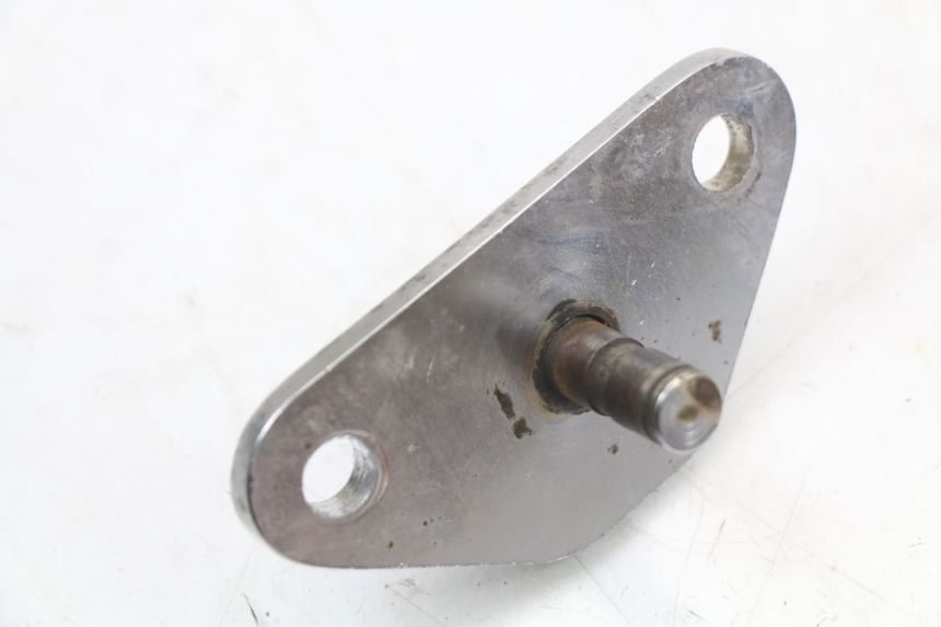 photo de PEDANA ANTERIORE SINISTRA SUPPORTO HYOSUNG GV AQUILA 125 (2000 - 2004)