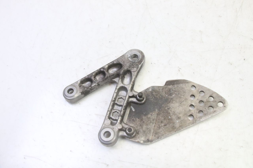 photo de PIASTRA PEDANA ANTERIORE SINISTRA HONDA CBR RR FIREBLADE 900 (1992 - 1994)
