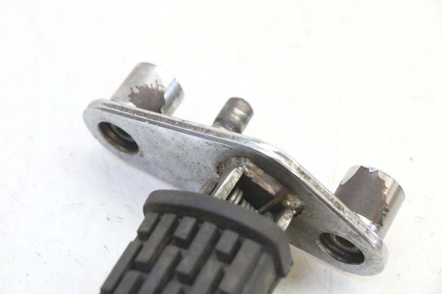 photo de PEDANA ANTERIORE SINISTRA SUPPORTO APRILIA CLASSIC 125 (1995 - 2001)