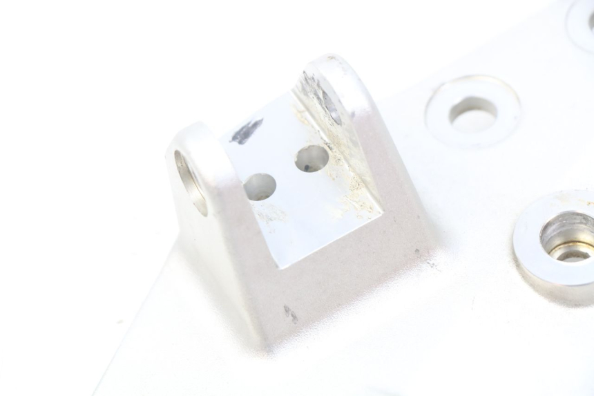 photo de PIASTRA PEDANA ANTERIORE SINISTRA BMW F GS K81 850 (2018 - 2023)