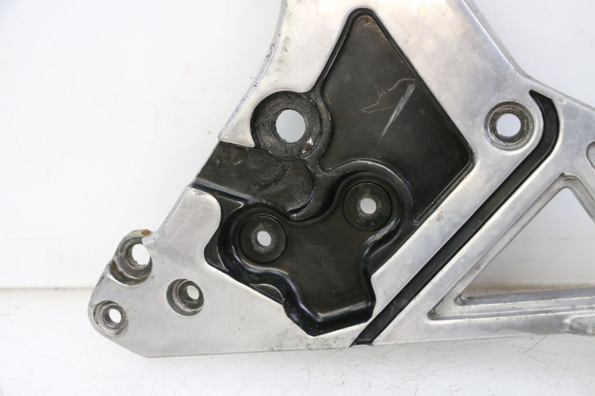 photo de PEDANA ANTERIORE SINISTRA SUPPORTO YAMAHA FJ 36Y 1100 (1984 - 1985)