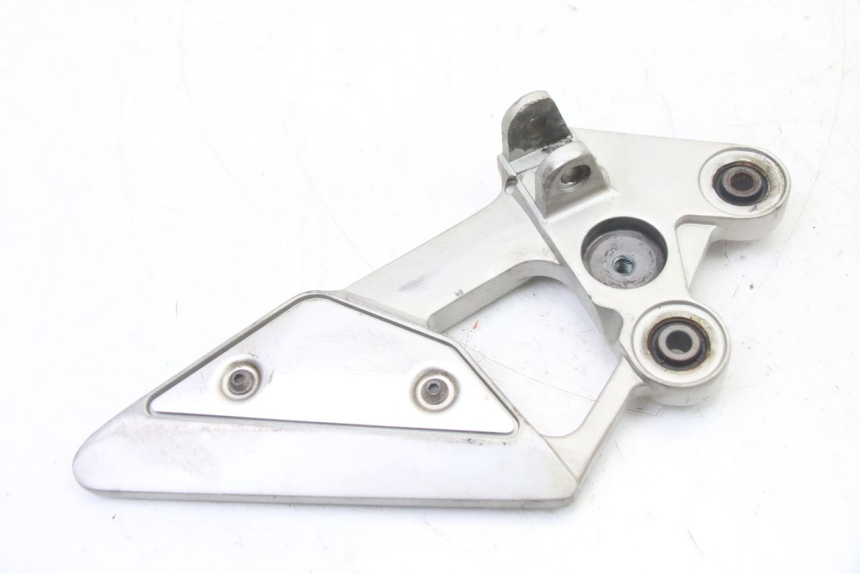 photo de PEDANA ANTERIORE SINISTRA SUPPORTO YAMAHA FZ6 FAZER S2 600 (2007 - 2011)