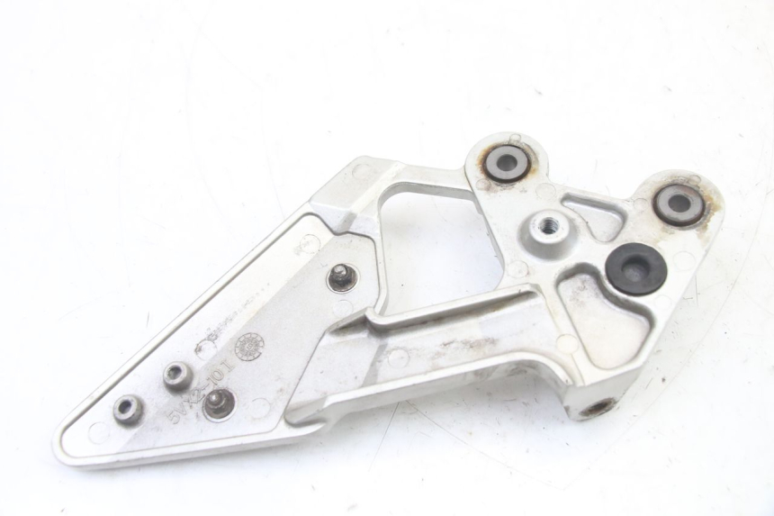 photo de PEDANA ANTERIORE SINISTRA SUPPORTO YAMAHA FZ6 FAZER S2 600 (2007 - 2011)