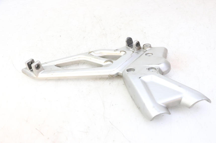photo de PEDANA ANTERIORE SINISTRA SUPPORTO BMW G310 R 310 (2016 - 2020)