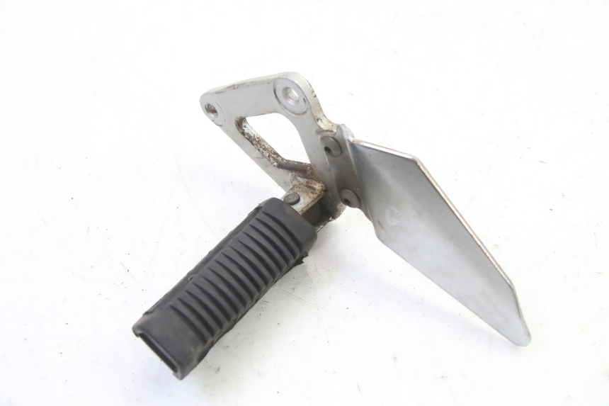 photo de PIASTRA PEDANA ANTERIORE SINISTRA SUZUKI GS GSE 500 (2001 - 2003)