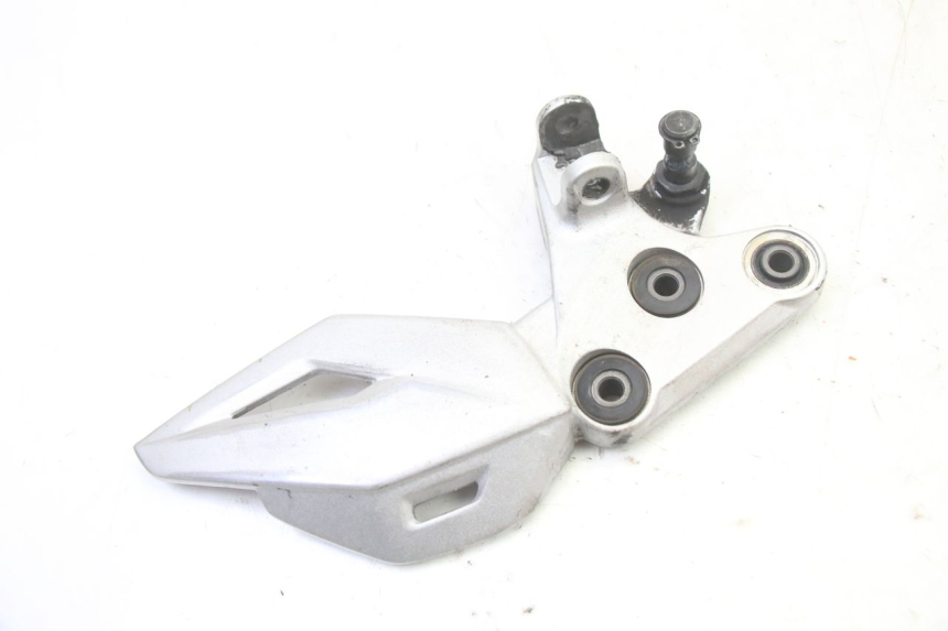 photo de PEDANA ANTERIORE SINISTRA SUPPORTO SUZUKI GSR 750 (2011 - 2017)