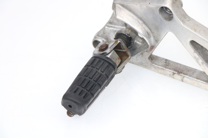 photo de PIASTRA PEDANA ANTERIORE SINISTRA HONDA VF 1000 (1984 - 1988)