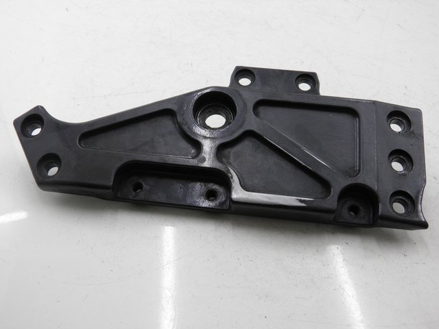 photo de PEDANA ANTERIORE SINISTRA SUPPORTO KAWASAKI ZEPHYR 550 (1991 - 1998)
