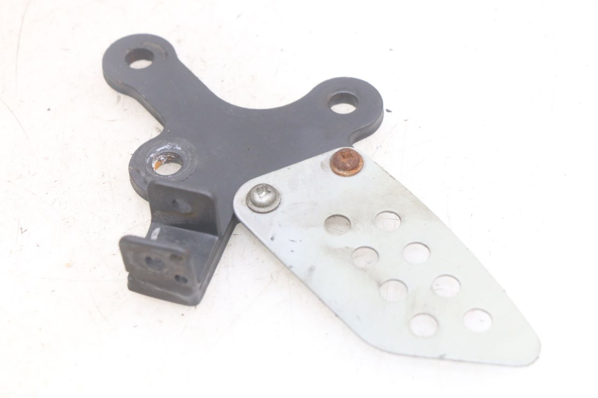 photo de PIASTRA PEDANA ANTERIORE SINISTRA YAMASAKI ROADSTER 50 (2013 - 2018)