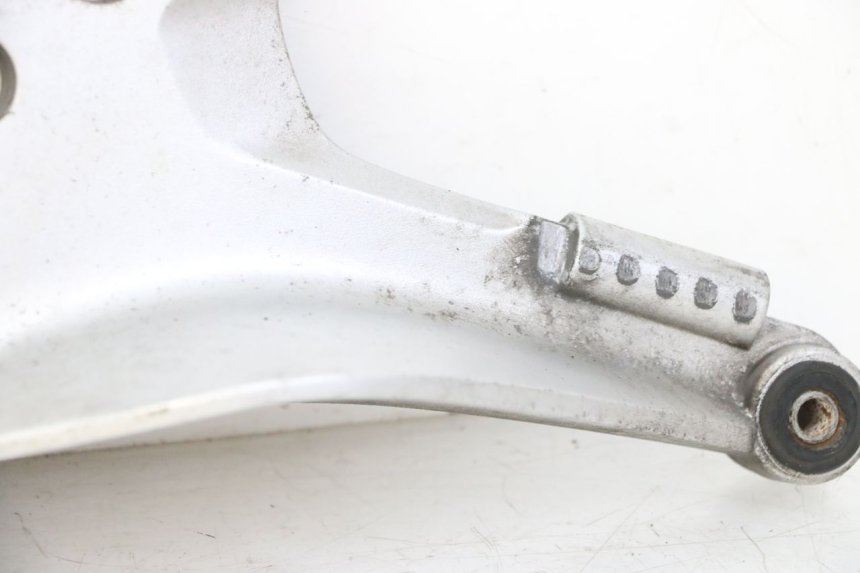photo de PEDANA ANTERIORE SINISTRA SUPPORTO HONDA ST PAN EUROPEAN 1300 (2002 - 2013)