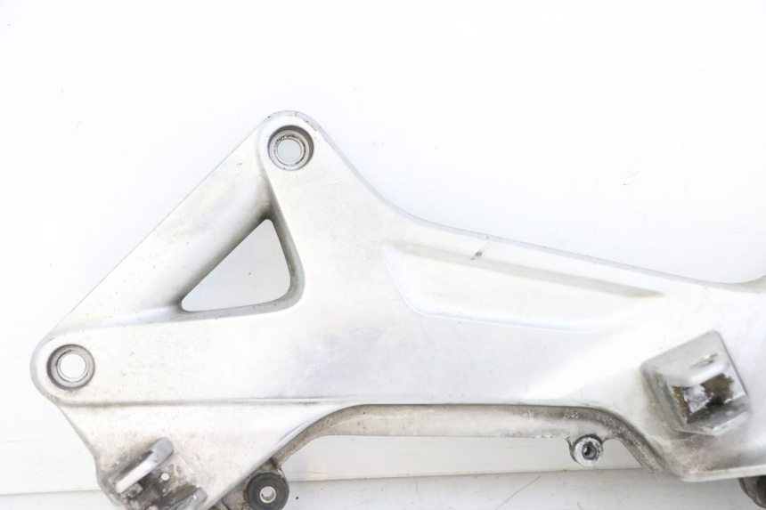 photo de PEDANA ANTERIORE SINISTRA SUPPORTO HONDA ST PAN EUROPEAN 1300 (2002 - 2013)