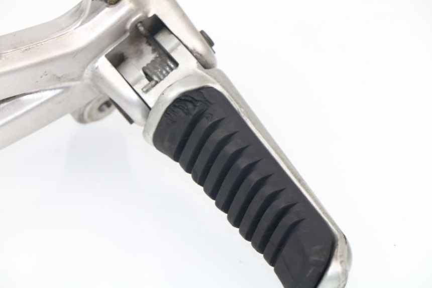 photo de PIASTRA PEDANA ANTERIORE SINISTRA DUCATI ST2 944 (1997 - 2003)