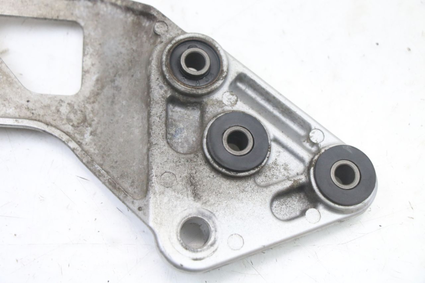 photo de PEDANA ANTERIORE SINISTRA SUPPORTO SUZUKI GSX F GSXF 650 (2007 - 2015)