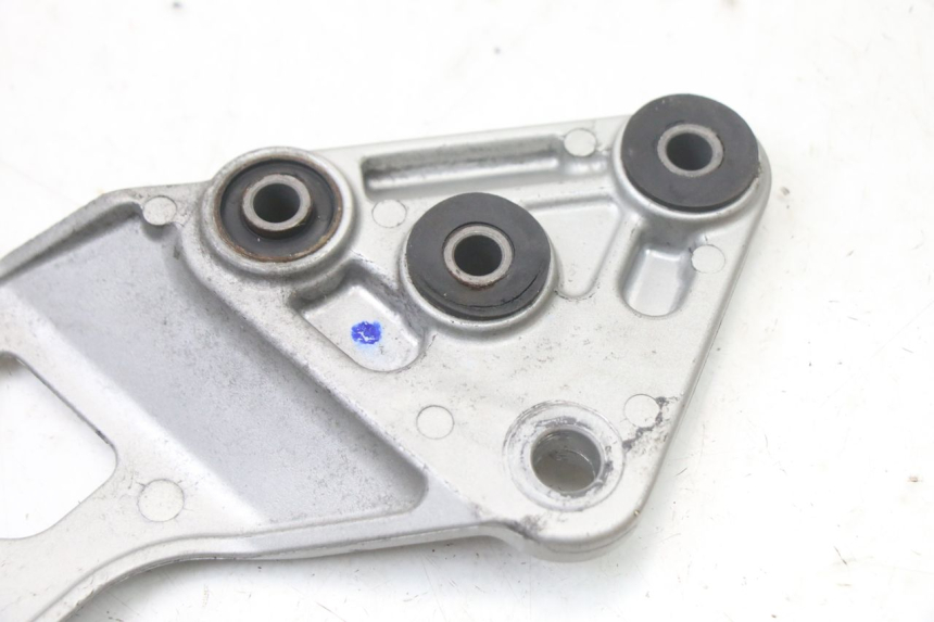 photo de PEDANA ANTERIORE SINISTRA SUPPORTO SUZUKI GSX F GSXF 650 (2007 - 2015)