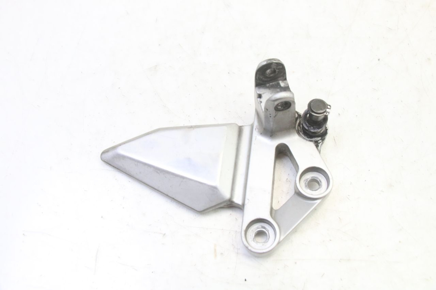 photo de PEDANA ANTERIORE SINISTRA SUPPORTO SUZUKI SV S 650 (2003 - 2009)