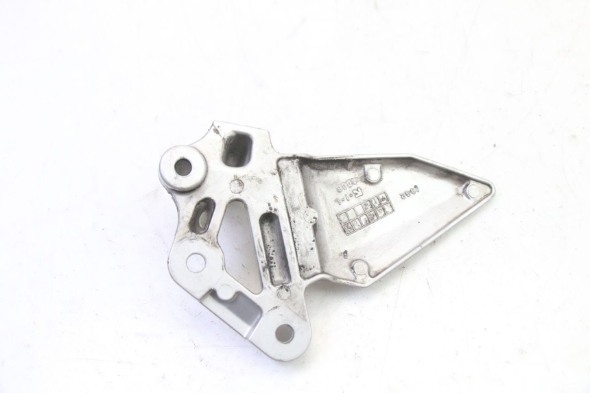 photo de PEDANA ANTERIORE SINISTRA SUPPORTO SUZUKI SV S 650 (2003 - 2009)